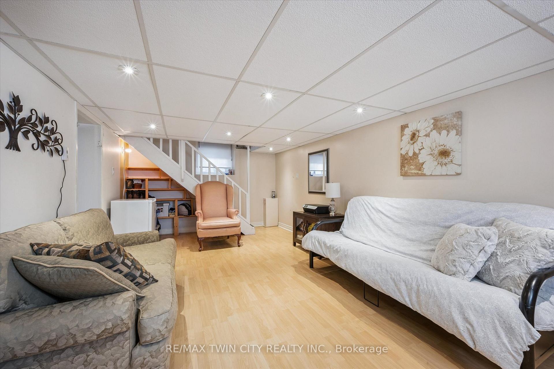 Photo 33 of 45 Samuel Street, Kitchener — HOMEH