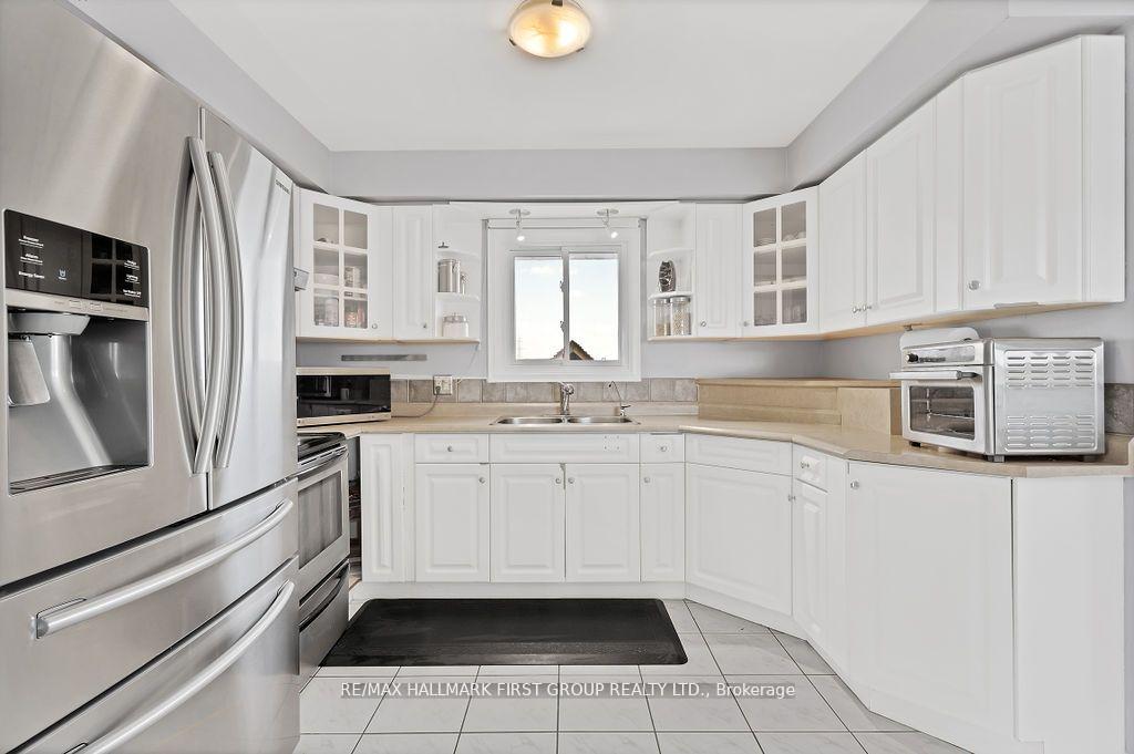 Photo 8 of 16585 Jane Street, King, Rural King — HOMEH