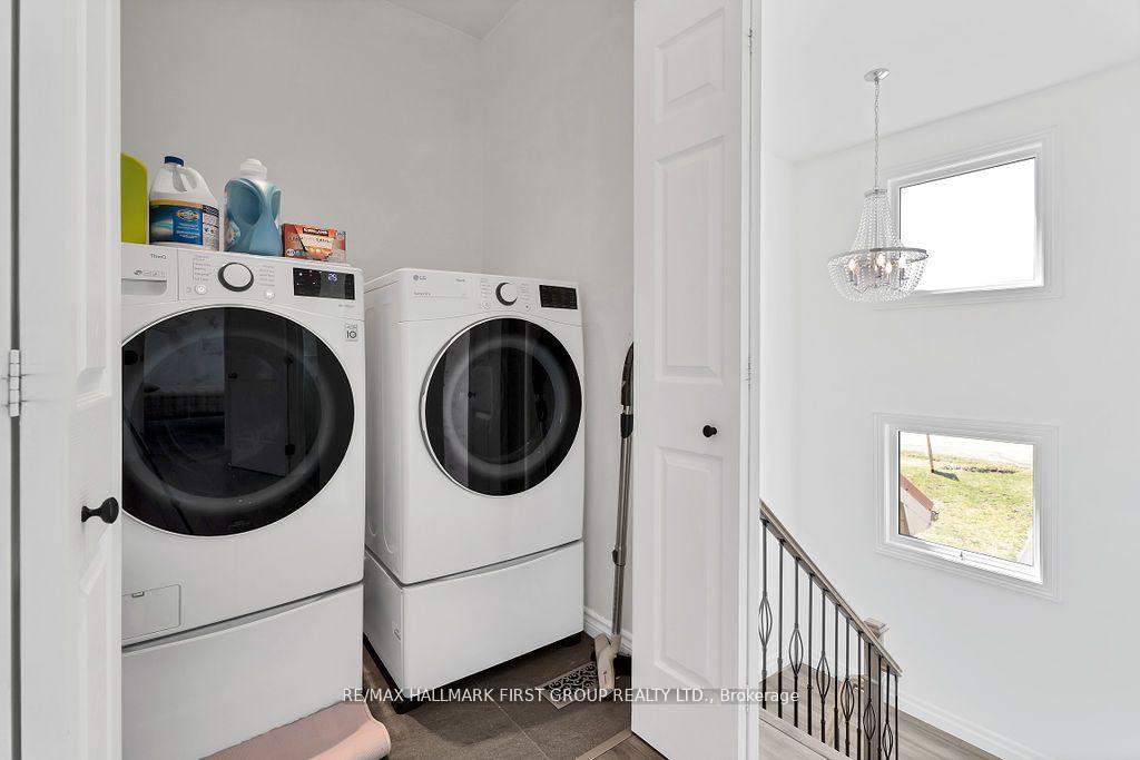 Photo 13 of 16585 Jane Street, King, Rural King — HOMEH
