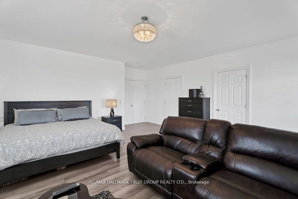 Photo 21 of 16585 Jane Street, King, Rural King — HOMEH