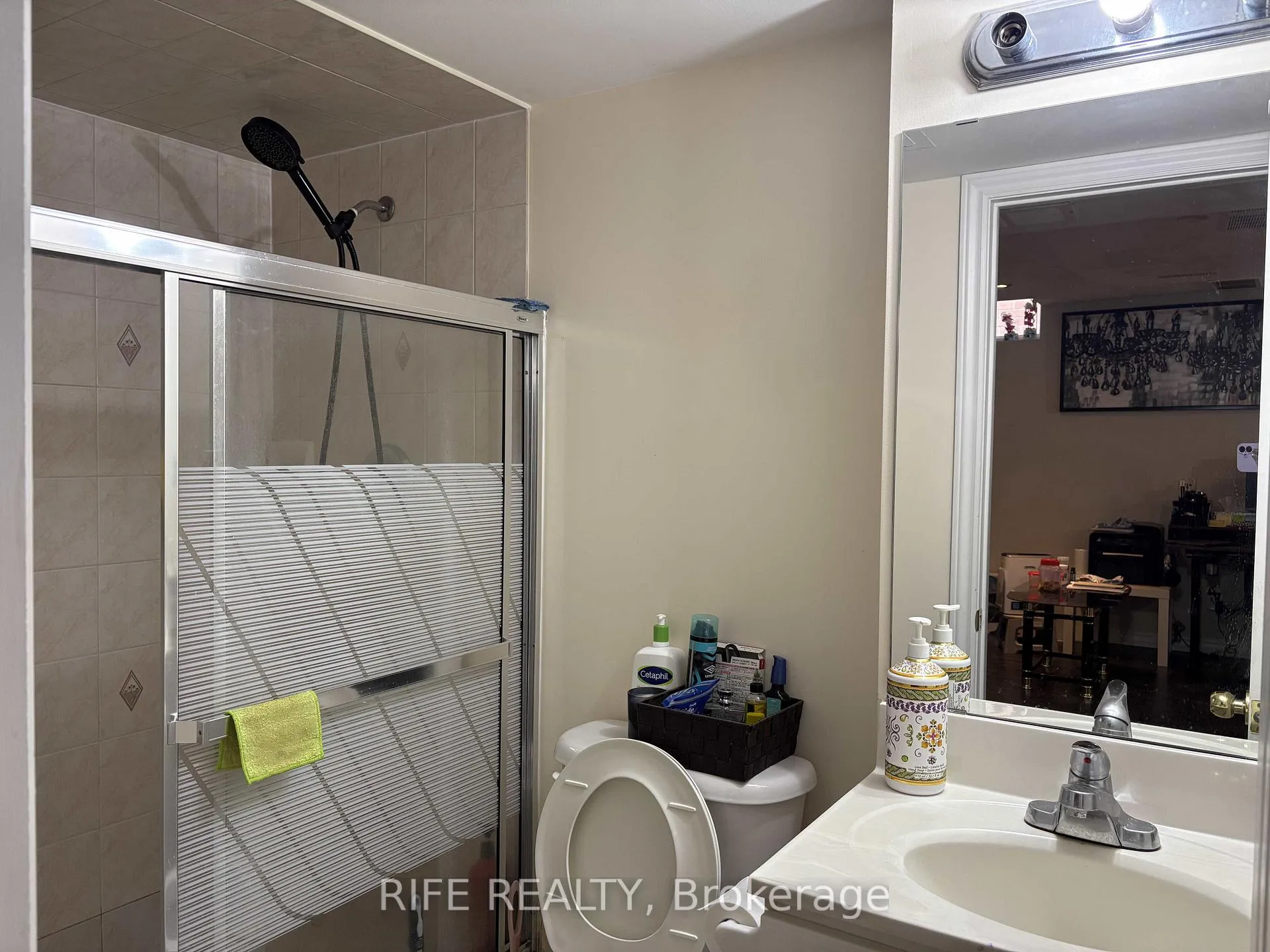 Photo 5 of Unit Lower Unit, 21 Boxhill Road, Markham, Milliken Mills East — HOMEH