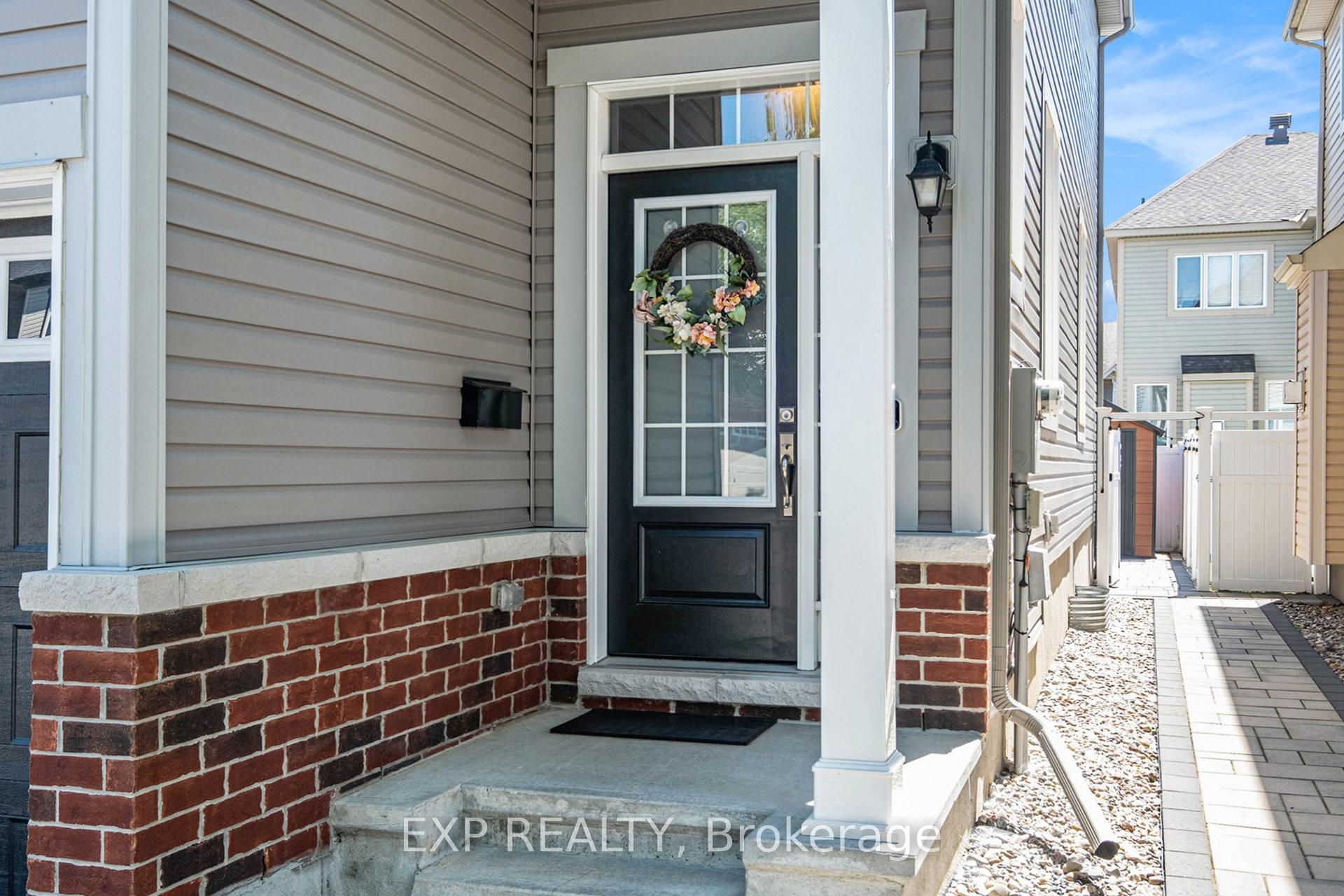 Photo 3 of 233 Rivertree Street, Ottawa, Kanata - Emerald Meadows/Trailwest — HOMEH