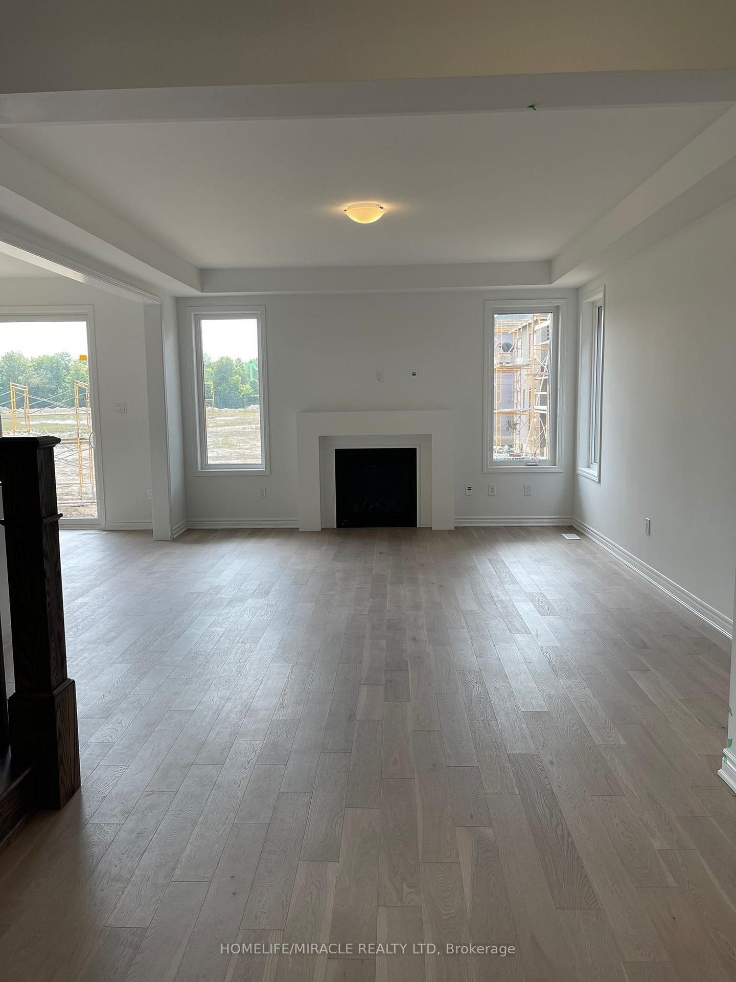 Photo 7 of 155 Rosenberg Way, Kitchener — HOMEH