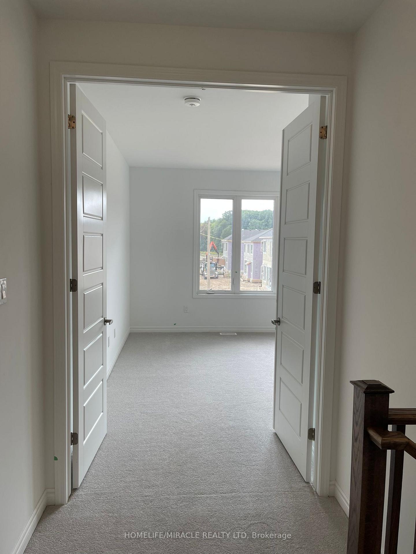 Photo 8 of 155 Rosenberg Way, Kitchener — HOMEH