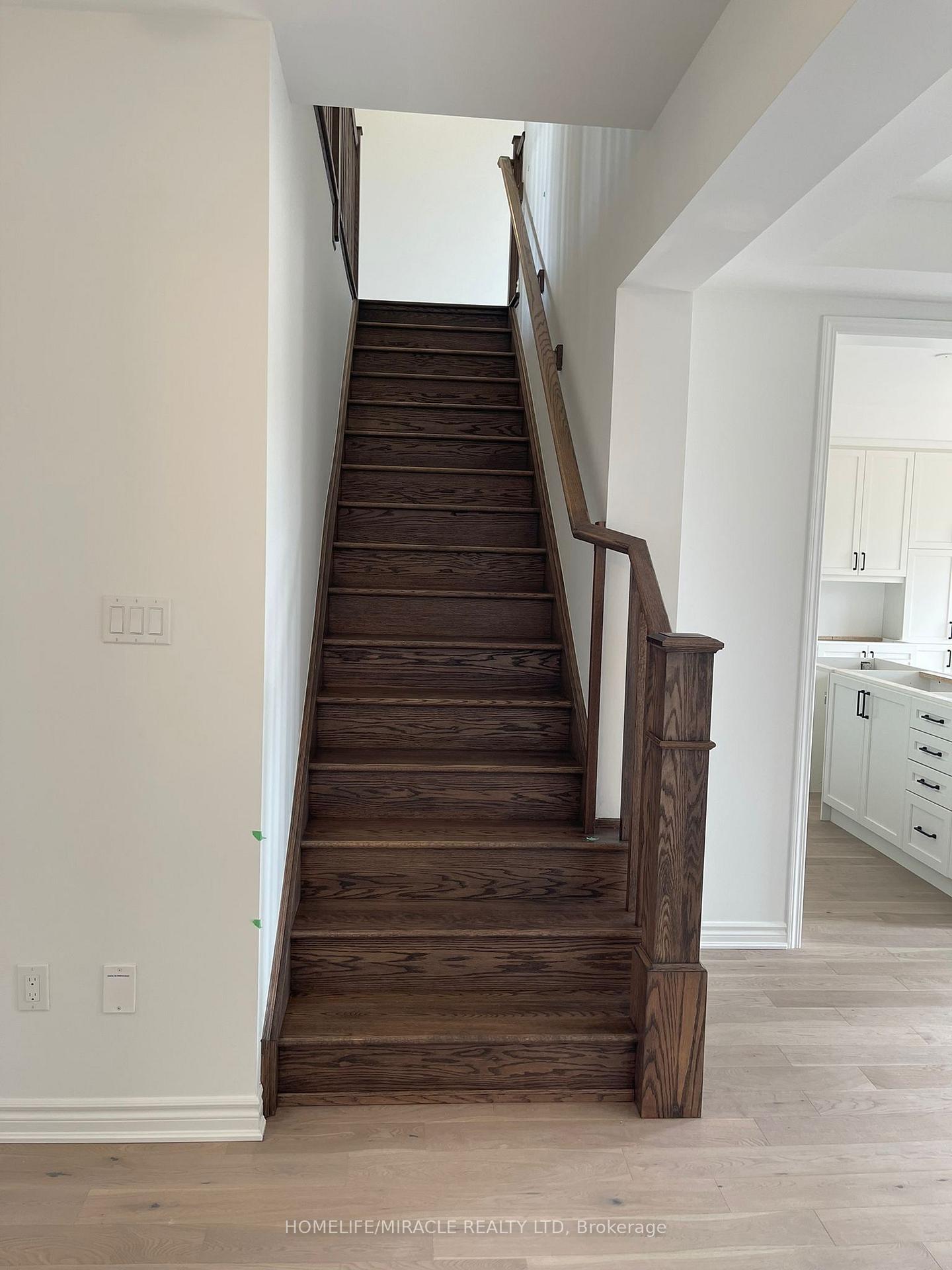Photo 14 of 155 Rosenberg Way, Kitchener — HOMEH