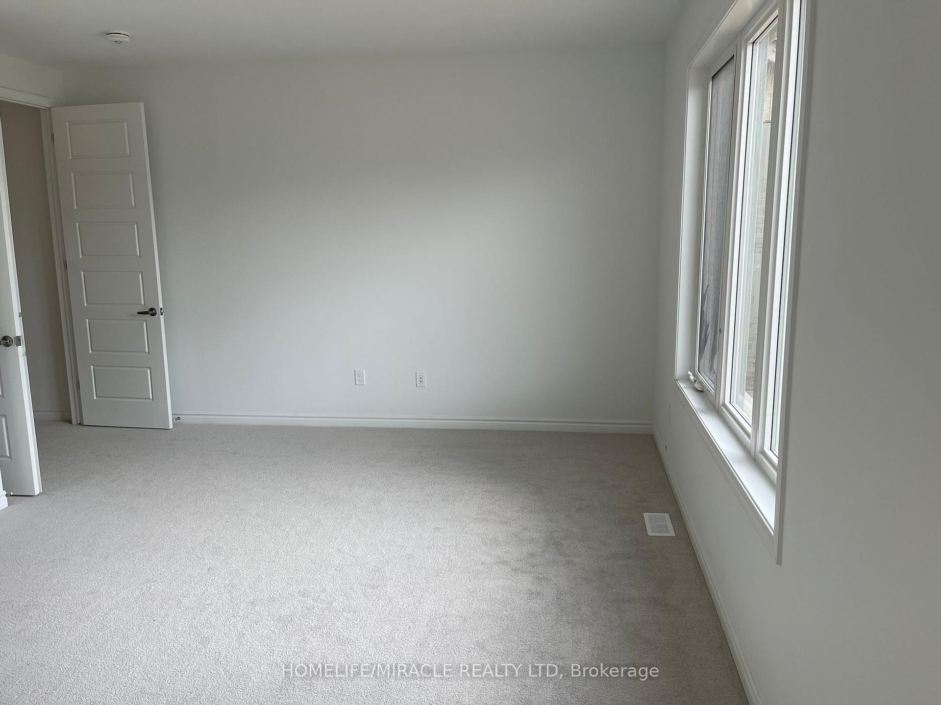 Photo 15 of 155 Rosenberg Way, Kitchener — HOMEH