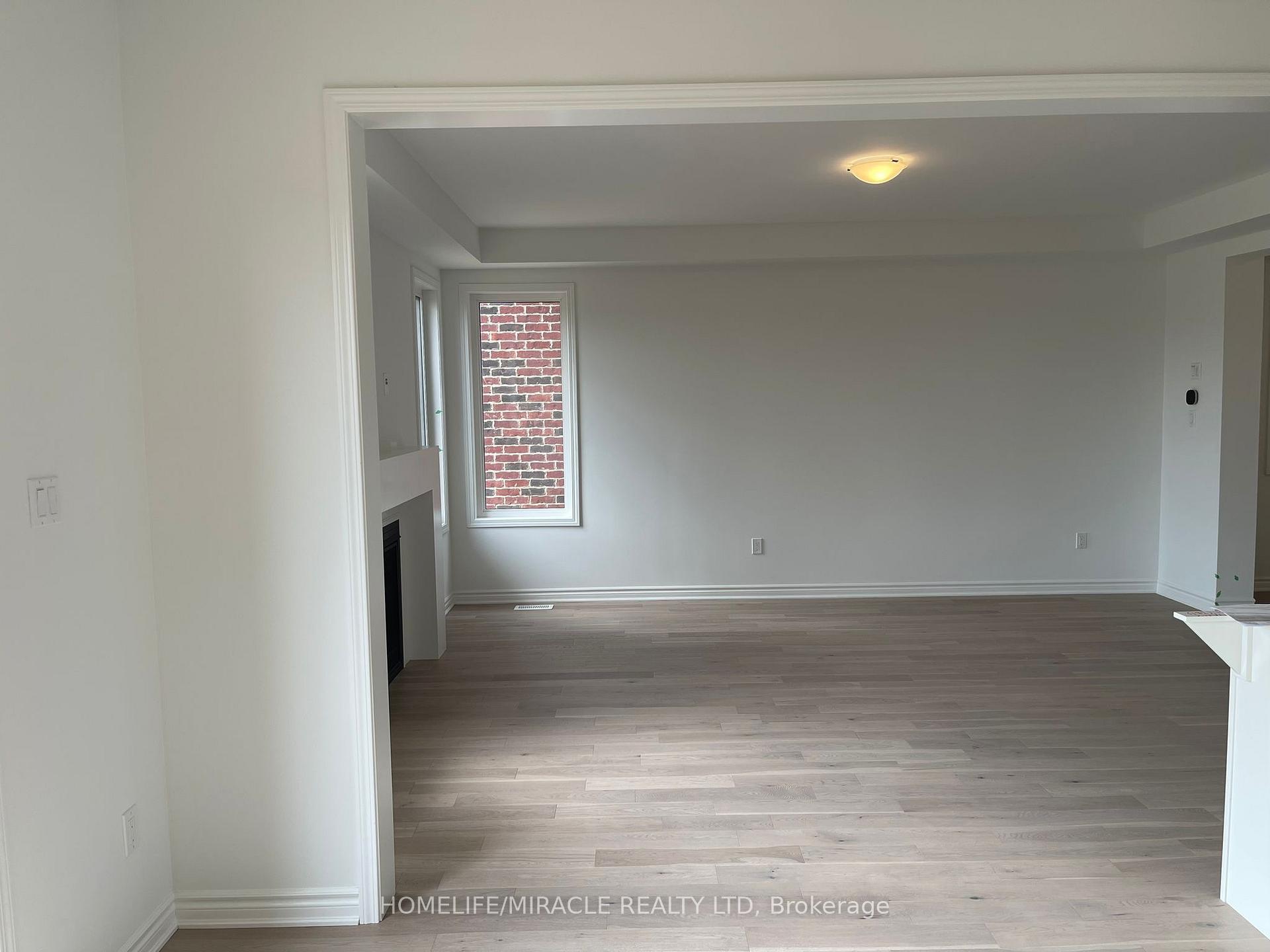 Photo 16 of 155 Rosenberg Way, Kitchener — HOMEH