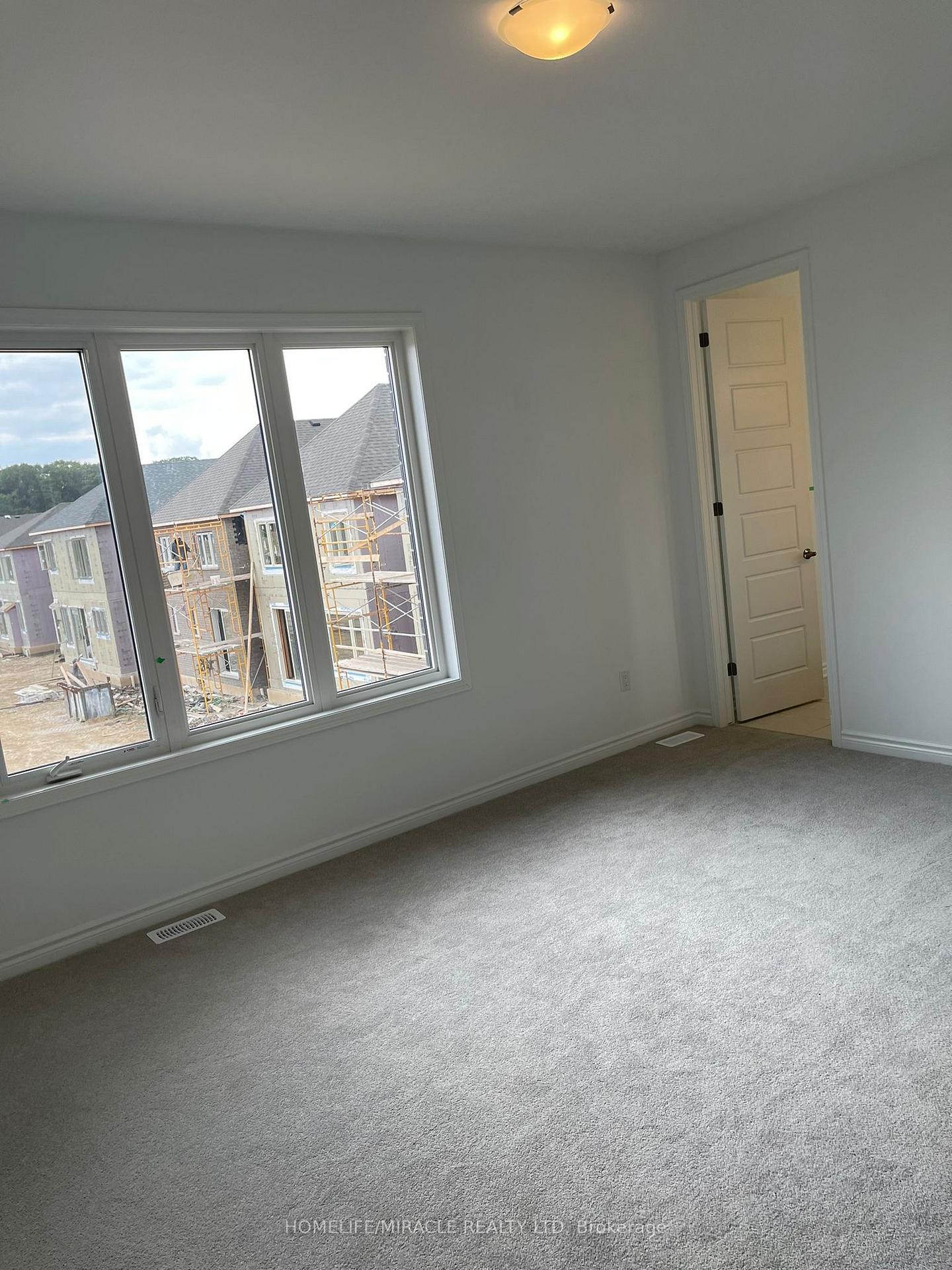 Photo 17 of 155 Rosenberg Way, Kitchener — HOMEH