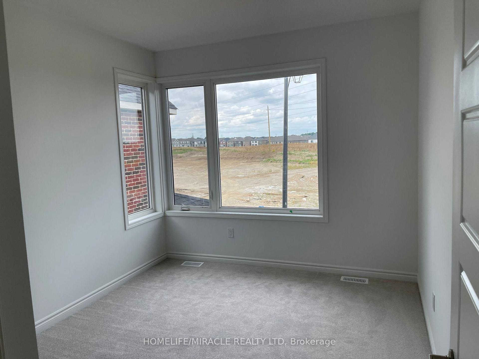 Photo 19 of 155 Rosenberg Way, Kitchener — HOMEH