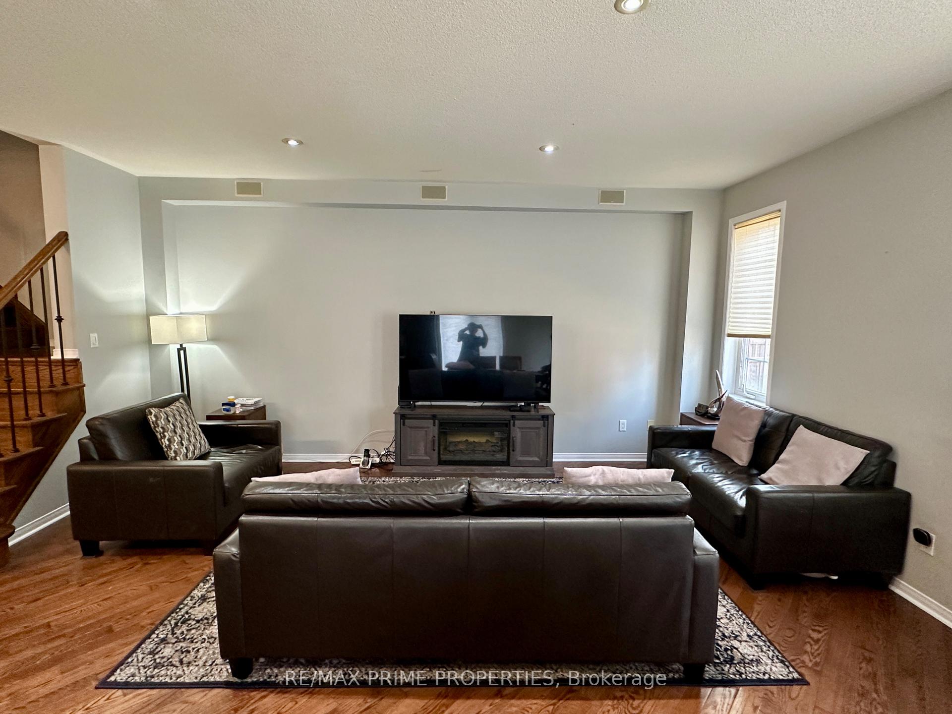 Photo 15 of 152 Whites Hill Avenue, Markham, Cornell — HOMEH