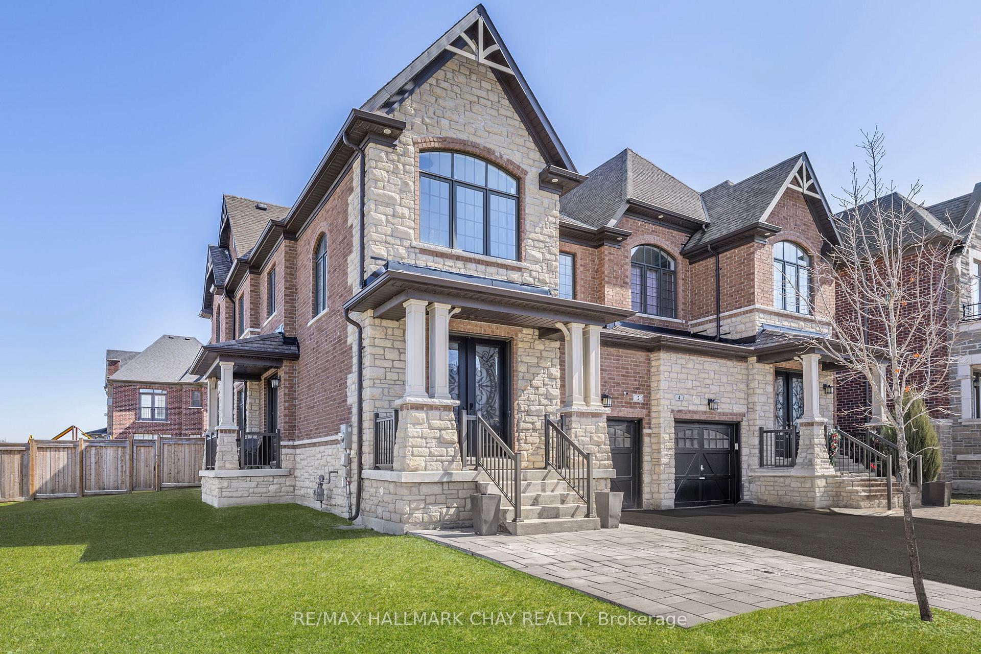 Front of 2 Great Heron Court