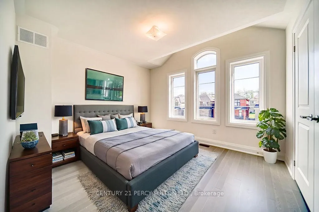 Photo 19 of 1350 Davis Loop, Innisfil, Lefroy — HOMEH