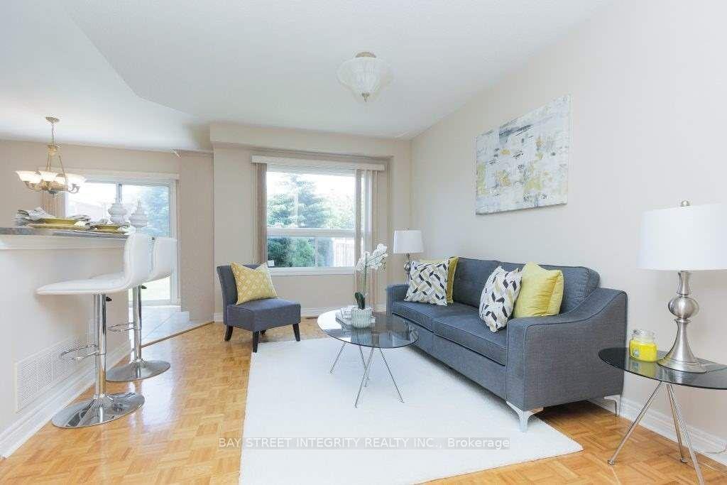 Photo 5 of 150 Valentina Drive, Markham, Village Green-South Unionville — HOMEH