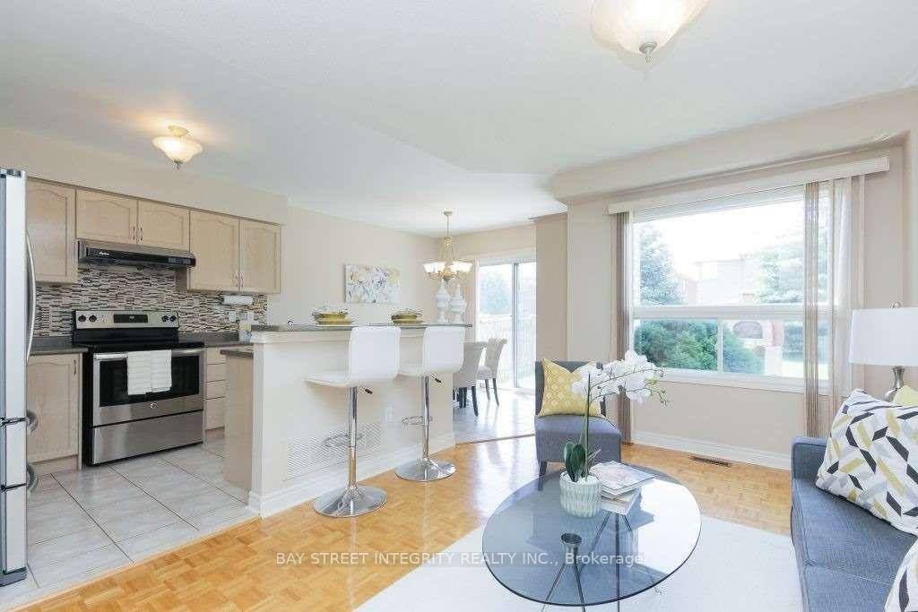 Photo 8 of 150 Valentina Drive, Markham, Village Green-South Unionville — HOMEH