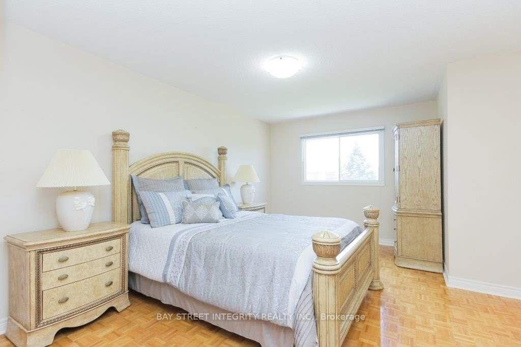 Photo 9 of 150 Valentina Drive, Markham, Village Green-South Unionville — HOMEH