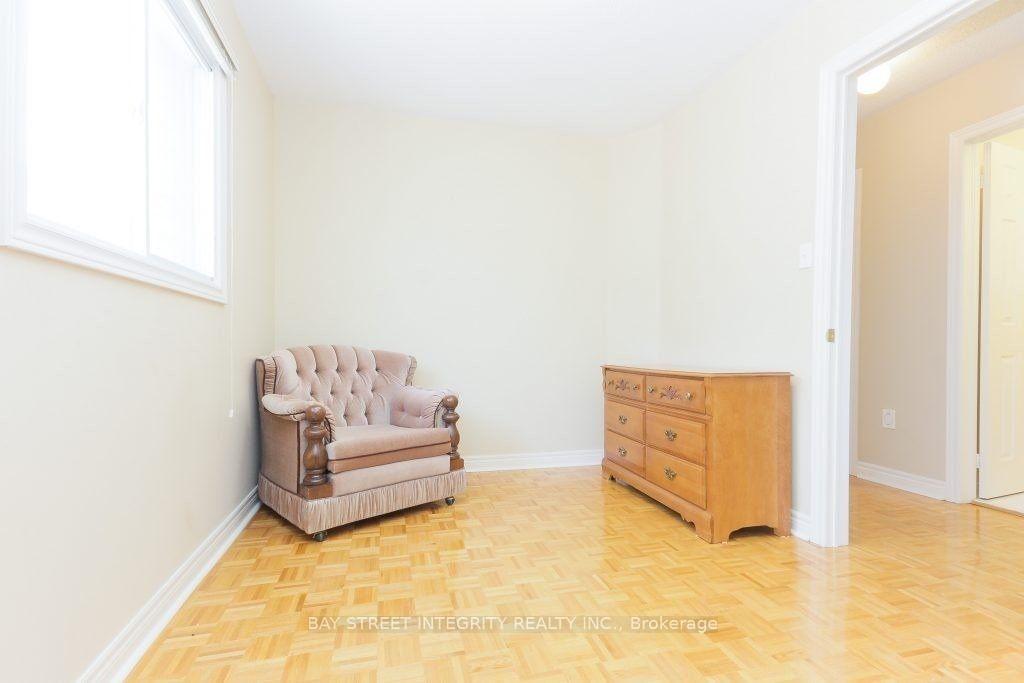 Photo 12 of 150 Valentina Drive, Markham, Village Green-South Unionville — HOMEH