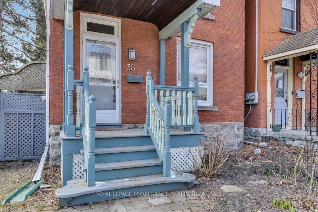 Photo 5 of 38 Ordnance Street, Kingston, East of Sir John A. Blvd — HOMEH