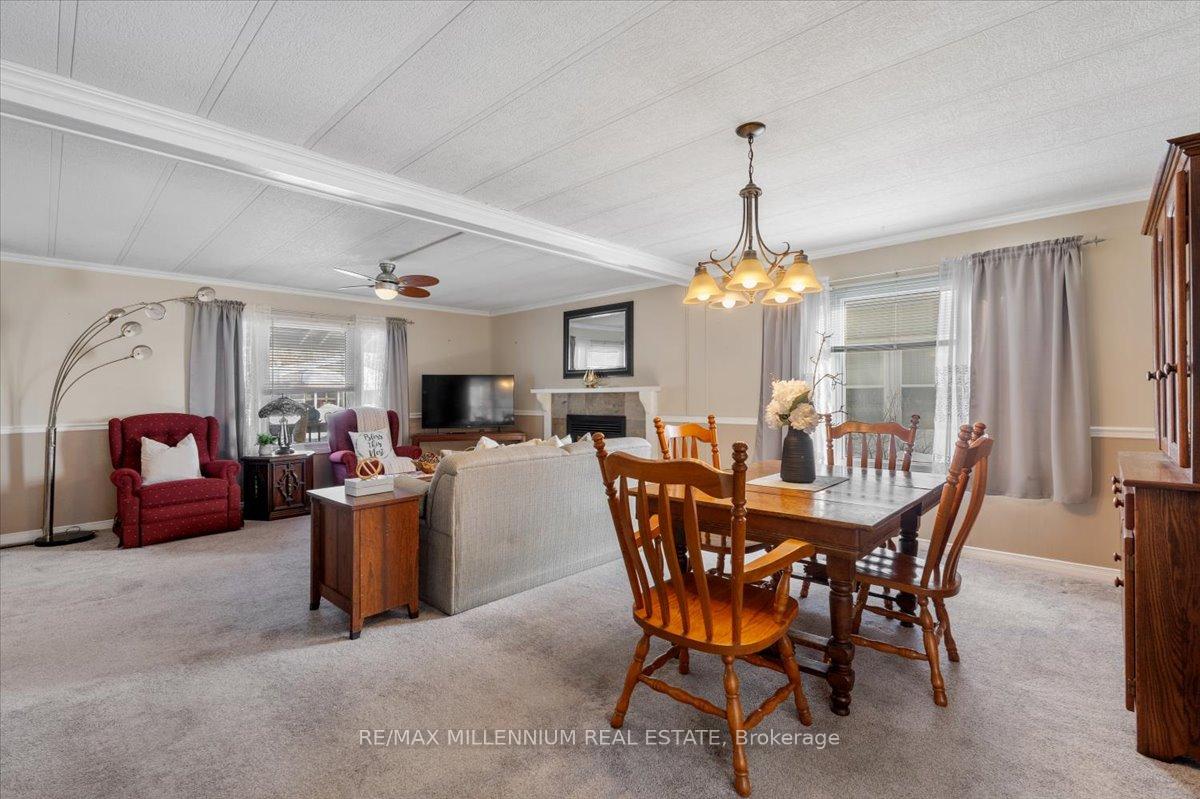 Photo 5 of 105 Linden Lane, Innisfil, Rural Innisfil — HOMEH