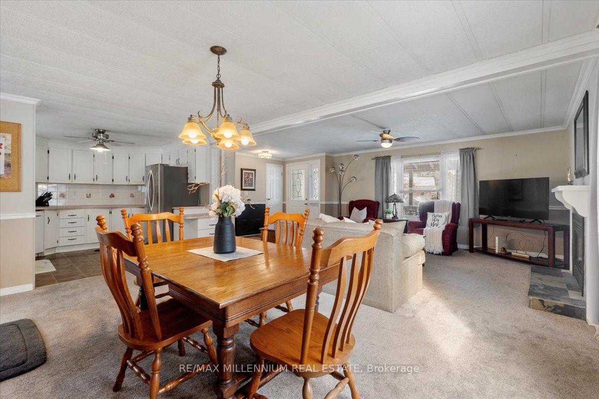 Photo 7 of 105 Linden Lane, Innisfil, Rural Innisfil — HOMEH