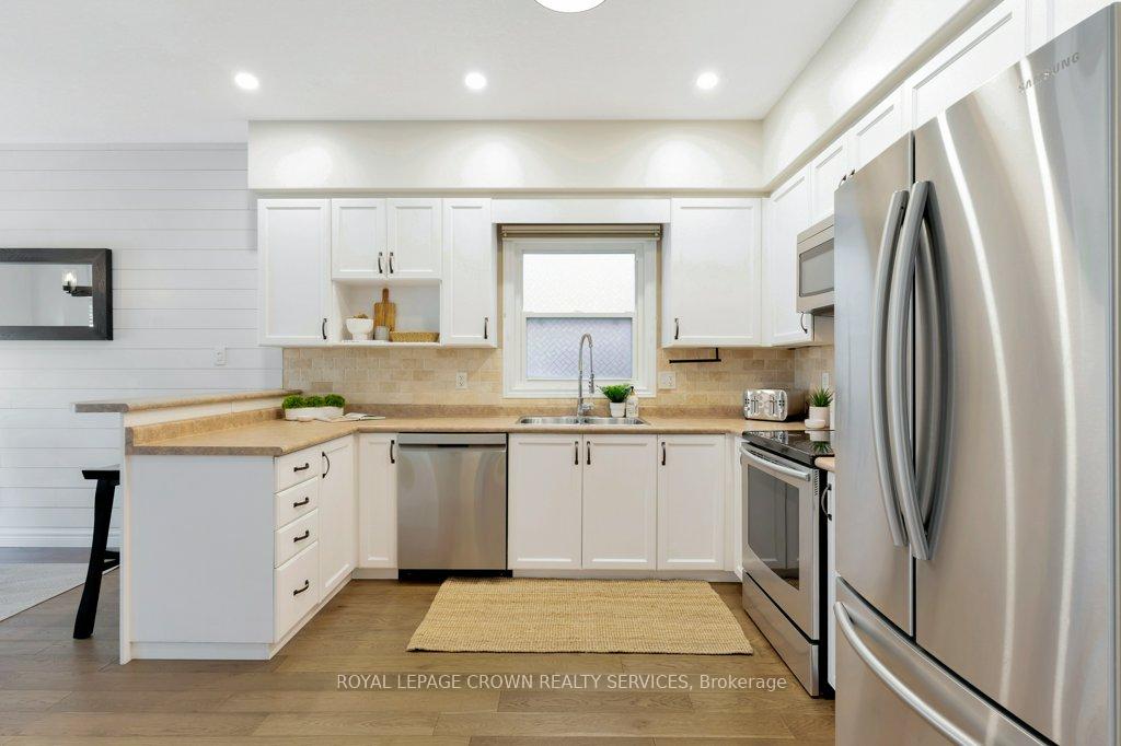 Photo 10 of 42 Verona Street, Kitchener, Huron Park — HOMEH