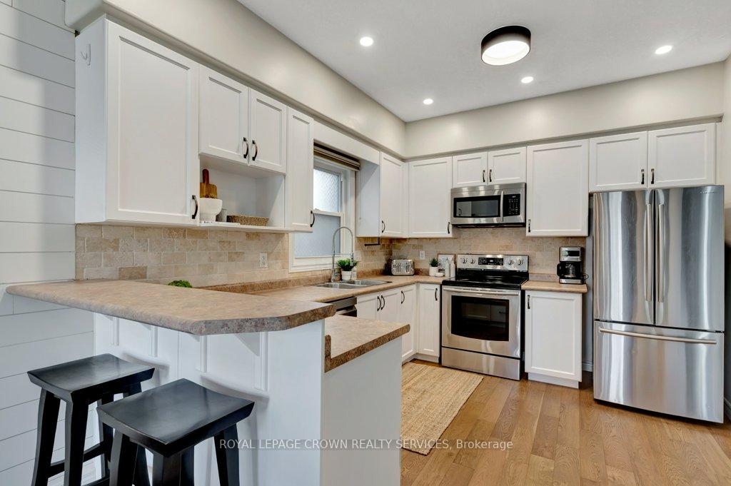 Photo 11 of 42 Verona Street, Kitchener, Huron Park — HOMEH