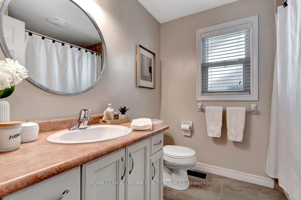 Photo 23 of 42 Verona Street, Kitchener, Huron Park — HOMEH