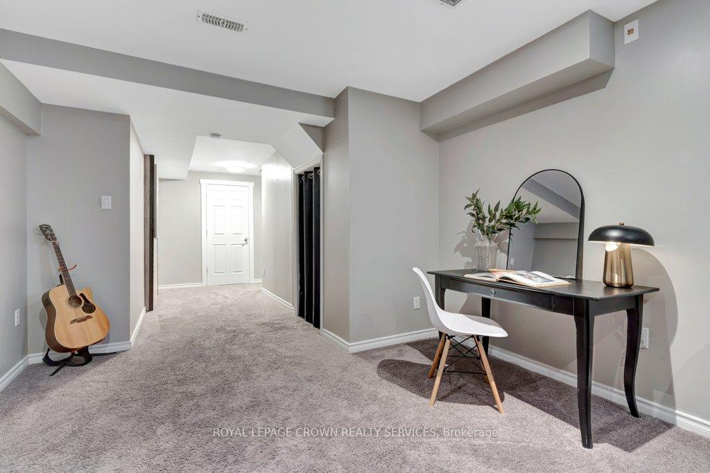Photo 33 of 42 Verona Street, Kitchener, Huron Park — HOMEH