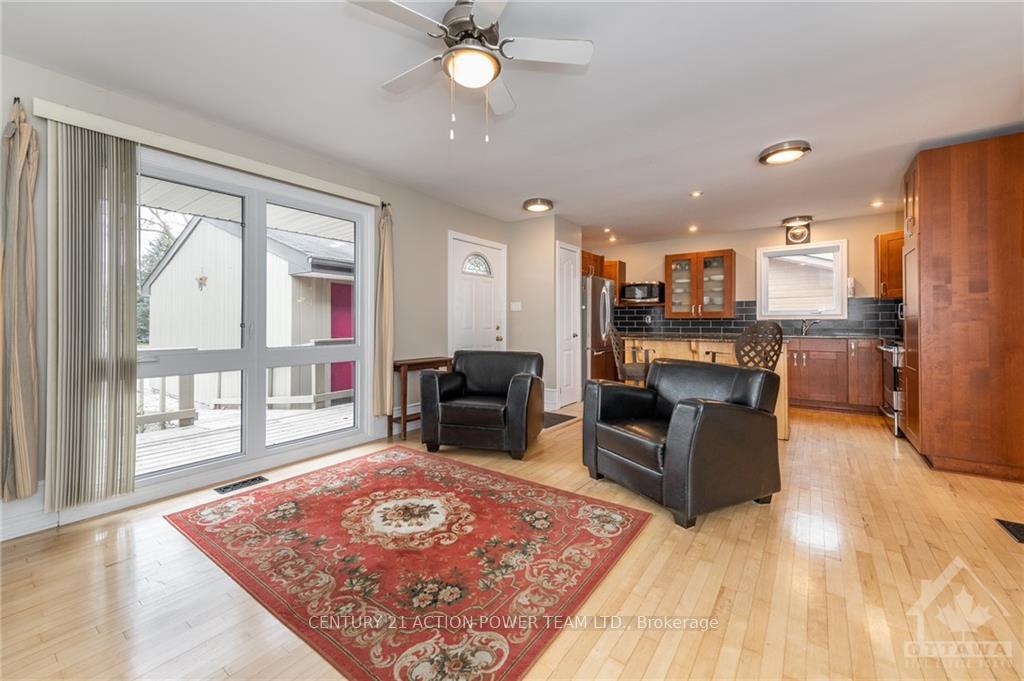 Photo 4 of 64 Banting Way, Ottawa, Kanata - Beaverbrook — HOMEH
