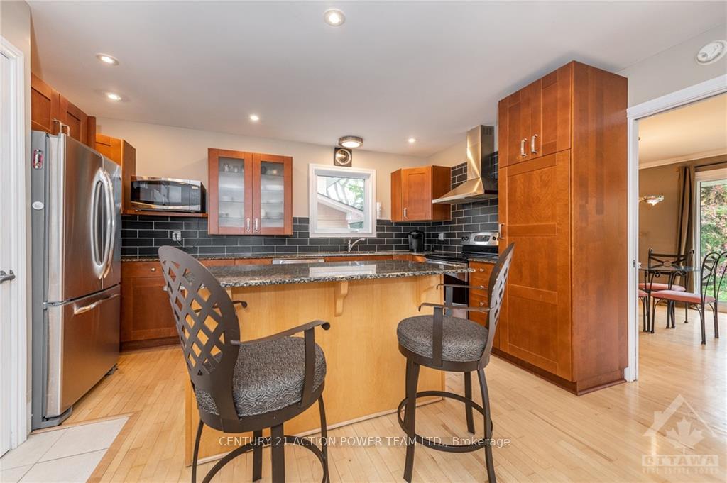 Photo 5 of 64 Banting Way, Ottawa, Kanata - Beaverbrook — HOMEH