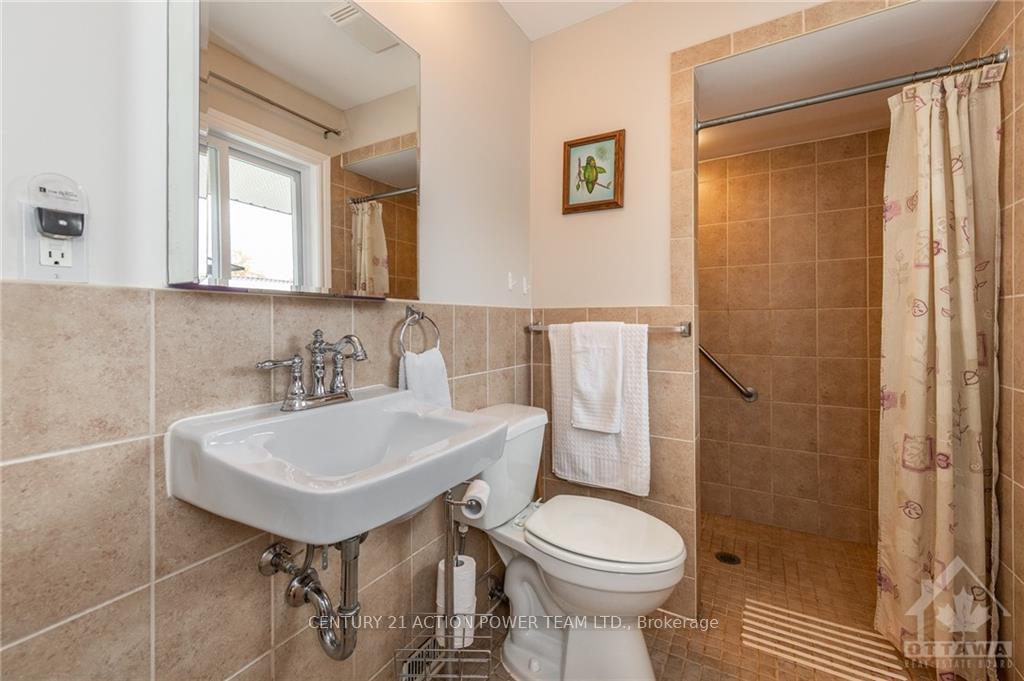 Photo 13 of 64 Banting Way, Ottawa, Kanata - Beaverbrook — HOMEH