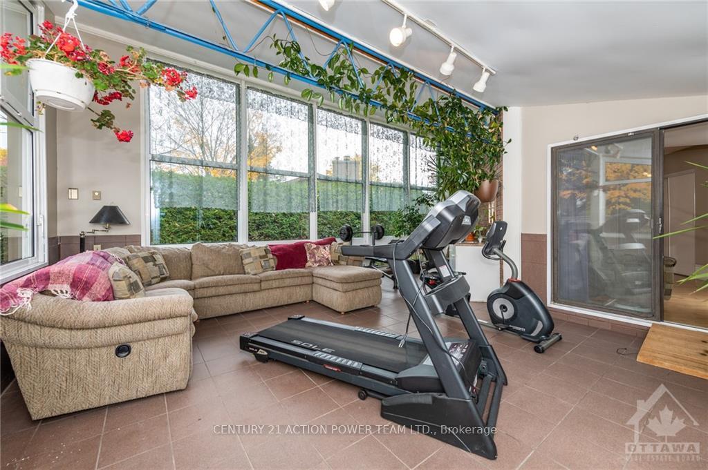 Photo 14 of 64 Banting Way, Ottawa, Kanata - Beaverbrook — HOMEH