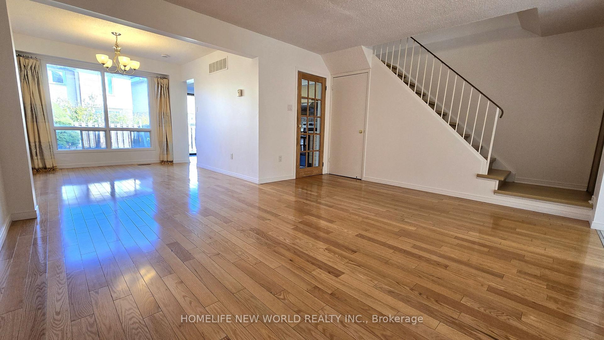 Photo 2 of 72 Pepperell Crescent, Markham, Milliken Mills West — HOMEH