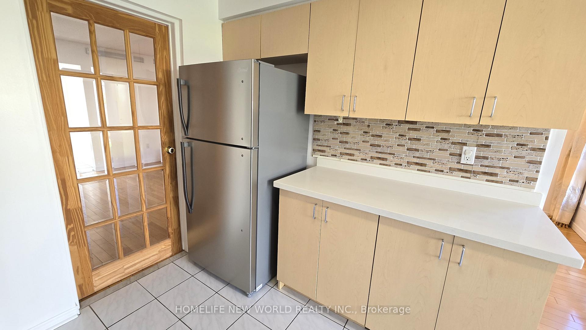 Photo 4 of 72 Pepperell Crescent, Markham, Milliken Mills West — HOMEH