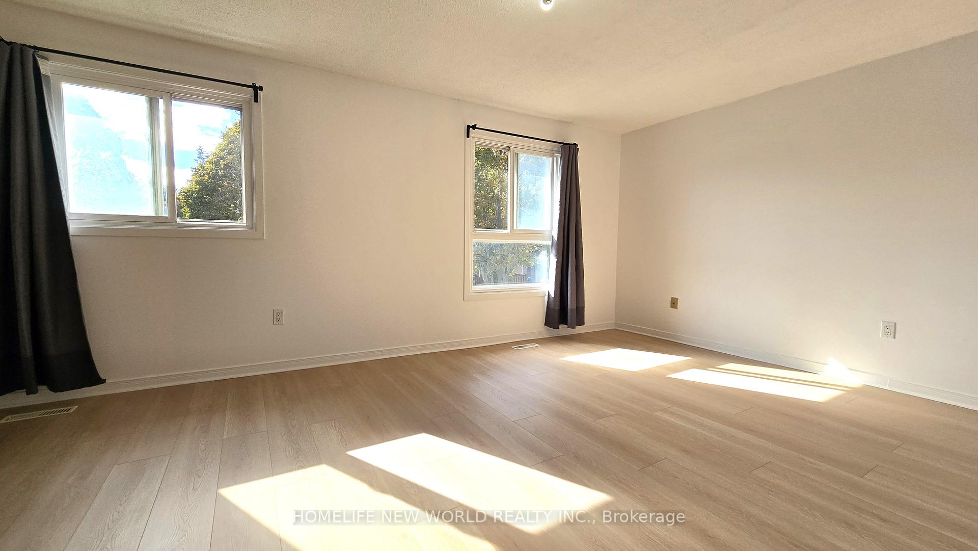 Photo 5 of 72 Pepperell Crescent, Markham, Milliken Mills West — HOMEH