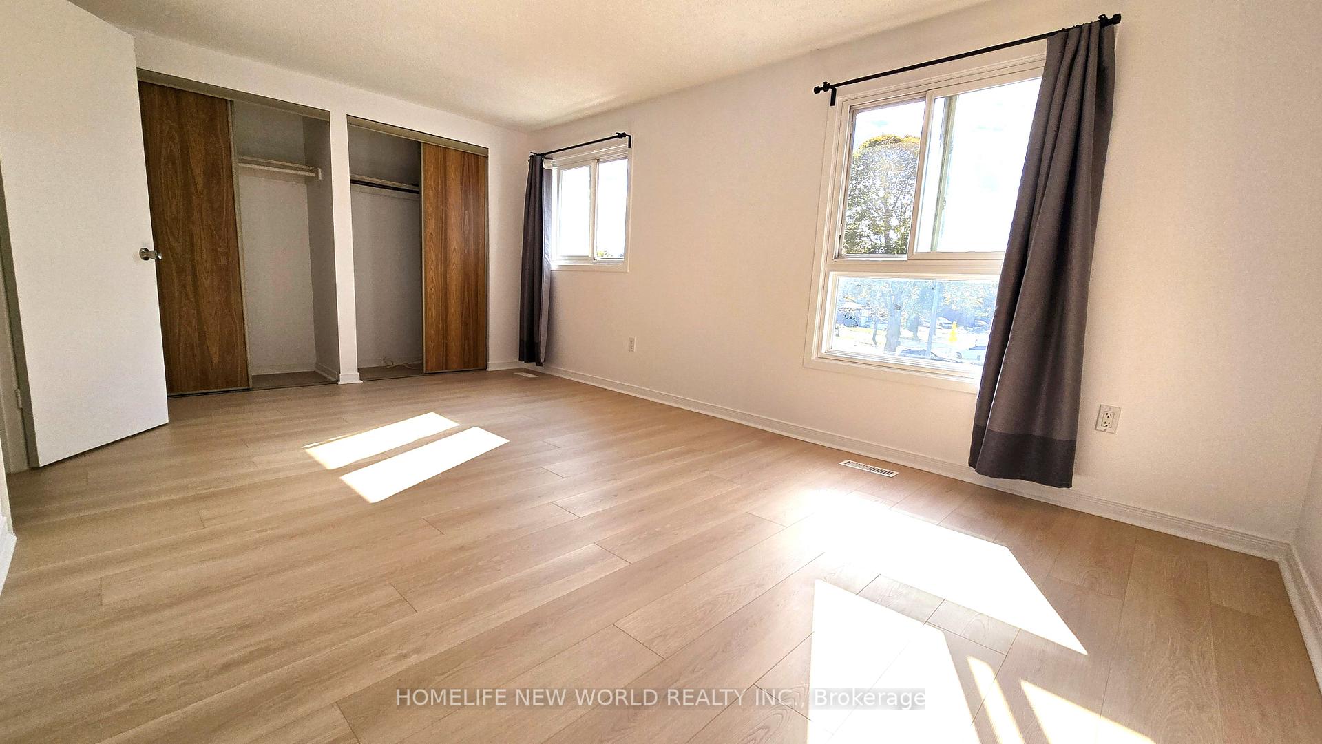 Photo 6 of 72 Pepperell Crescent, Markham, Milliken Mills West — HOMEH