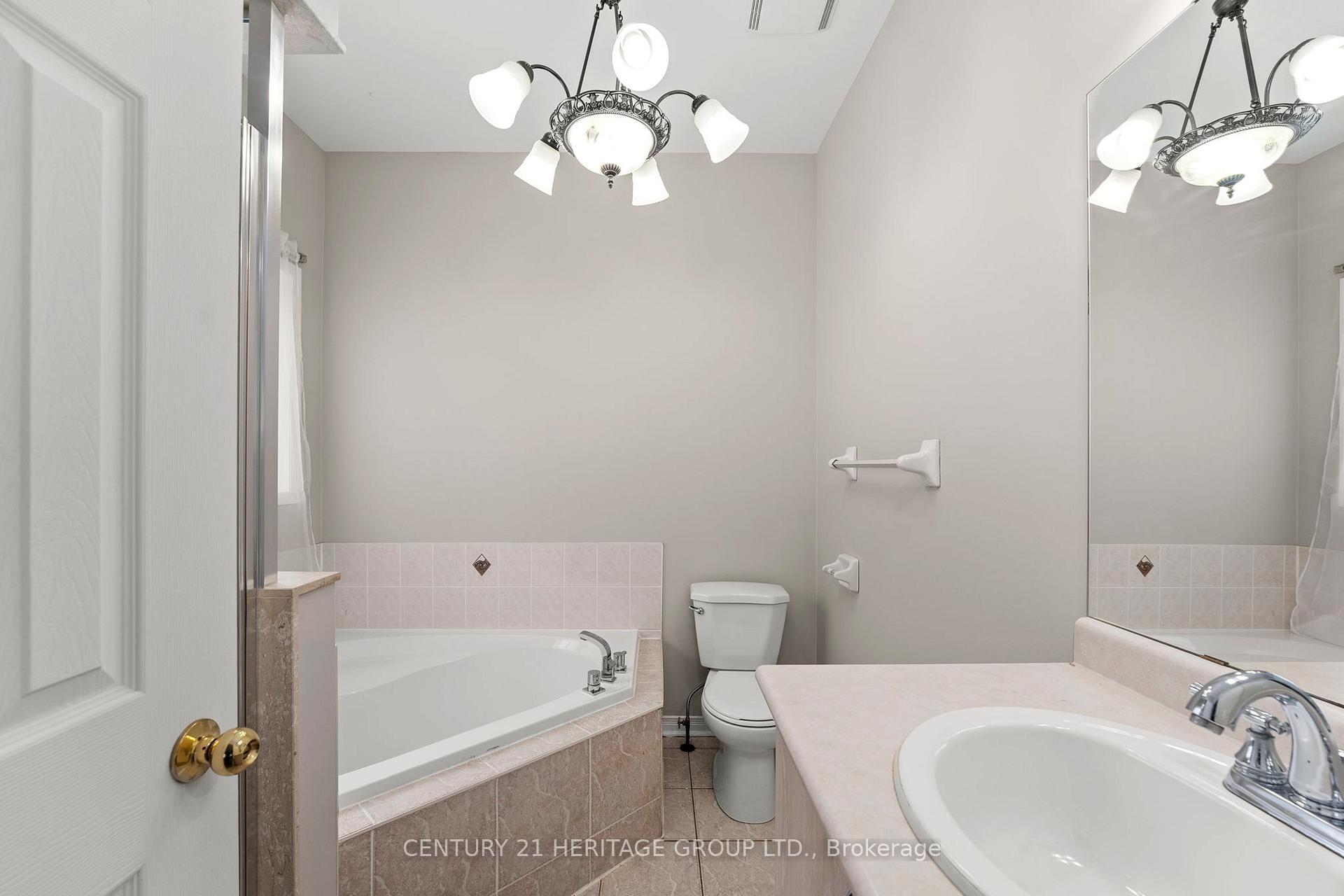 Photo 19 of 1901 Emerald Court, Innisfil, Alcona — HOMEH
