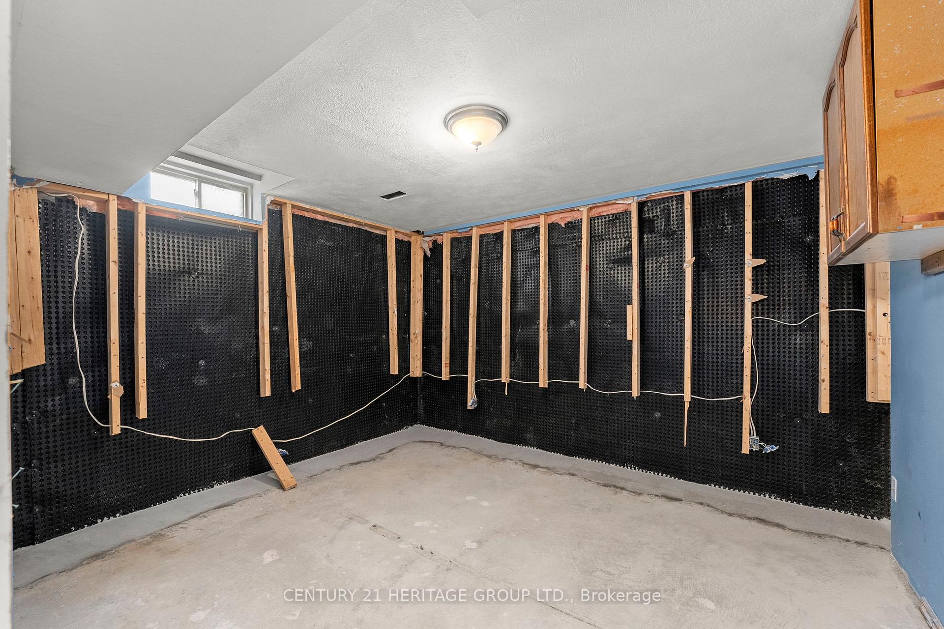 Photo 30 of 1901 Emerald Court, Innisfil, Alcona — HOMEH