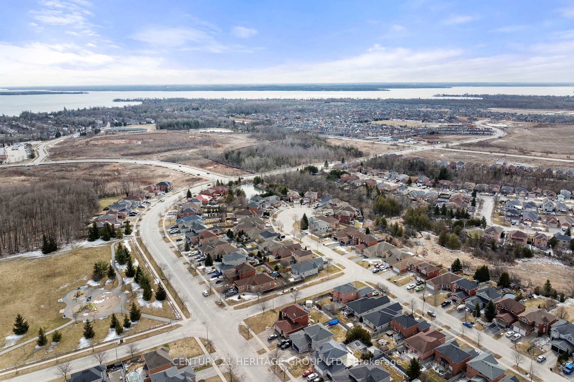 Photo 39 of 1901 Emerald Court, Innisfil, Alcona — HOMEH