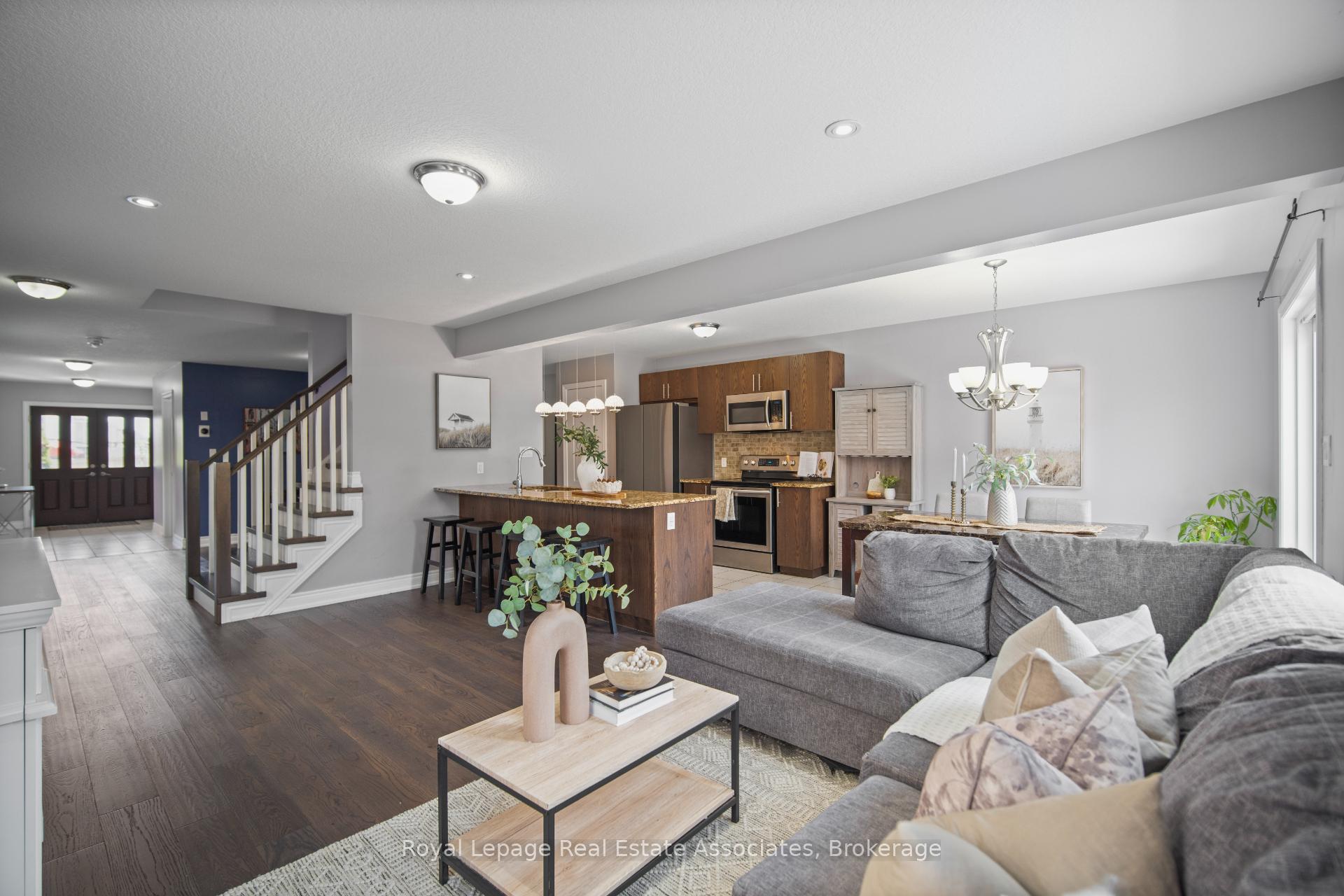 Photo 9 of 439 Moorlands Crescent, Kitchener — HOMEH