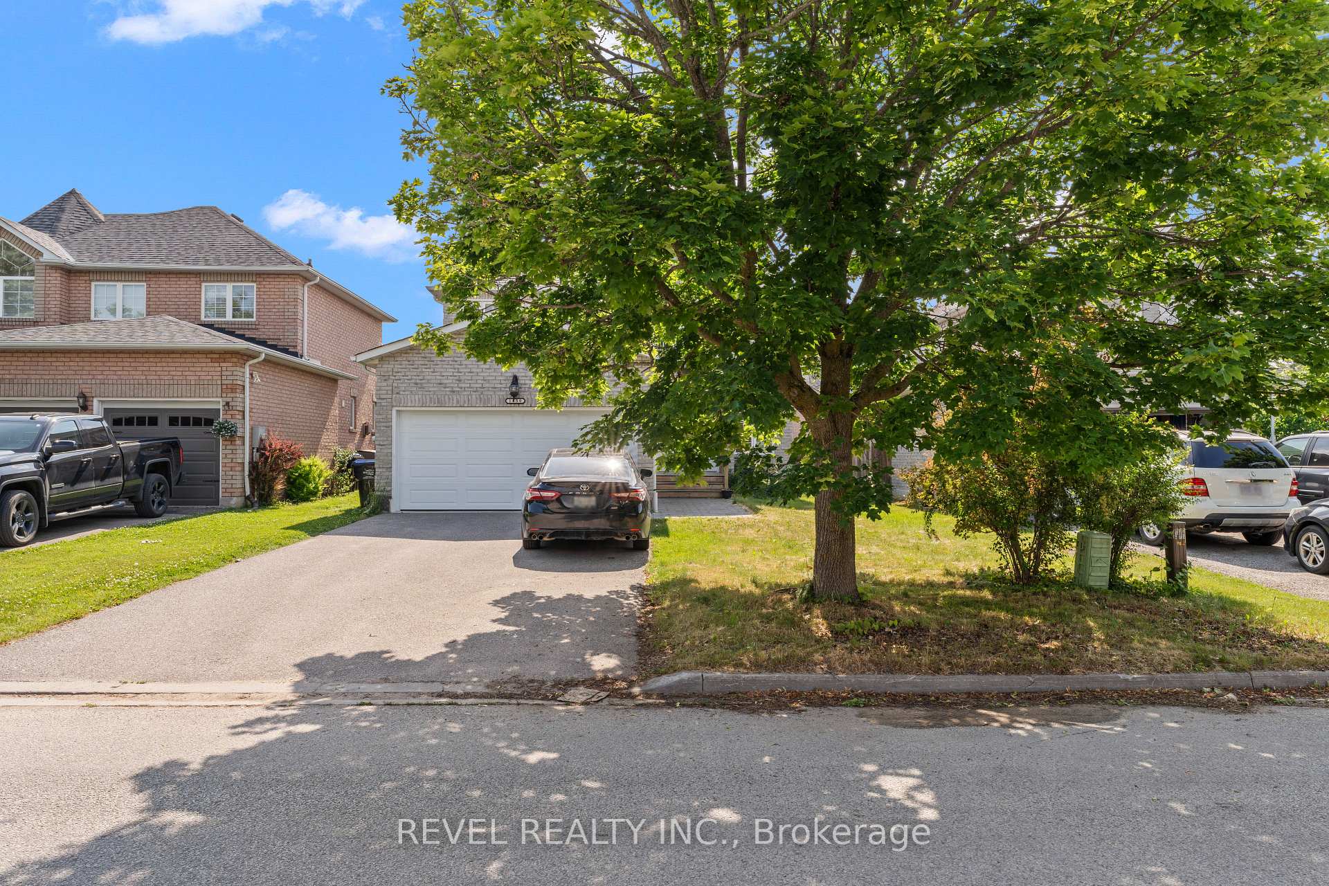 Photo 2 of 1850 Mill Street, Innisfil, Alcona — HOMEH
