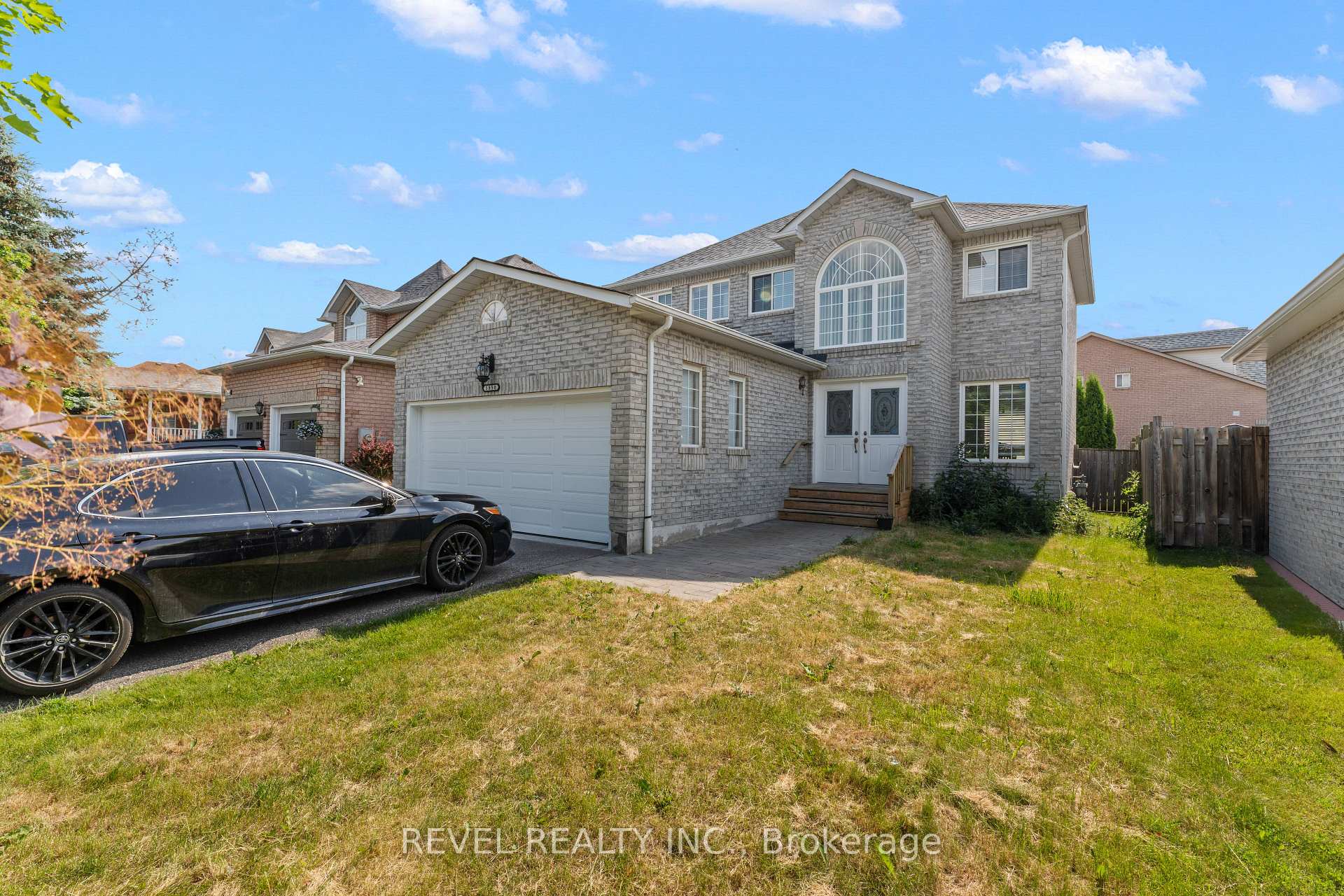 Photo 3 of 1850 Mill Street, Innisfil, Alcona — HOMEH