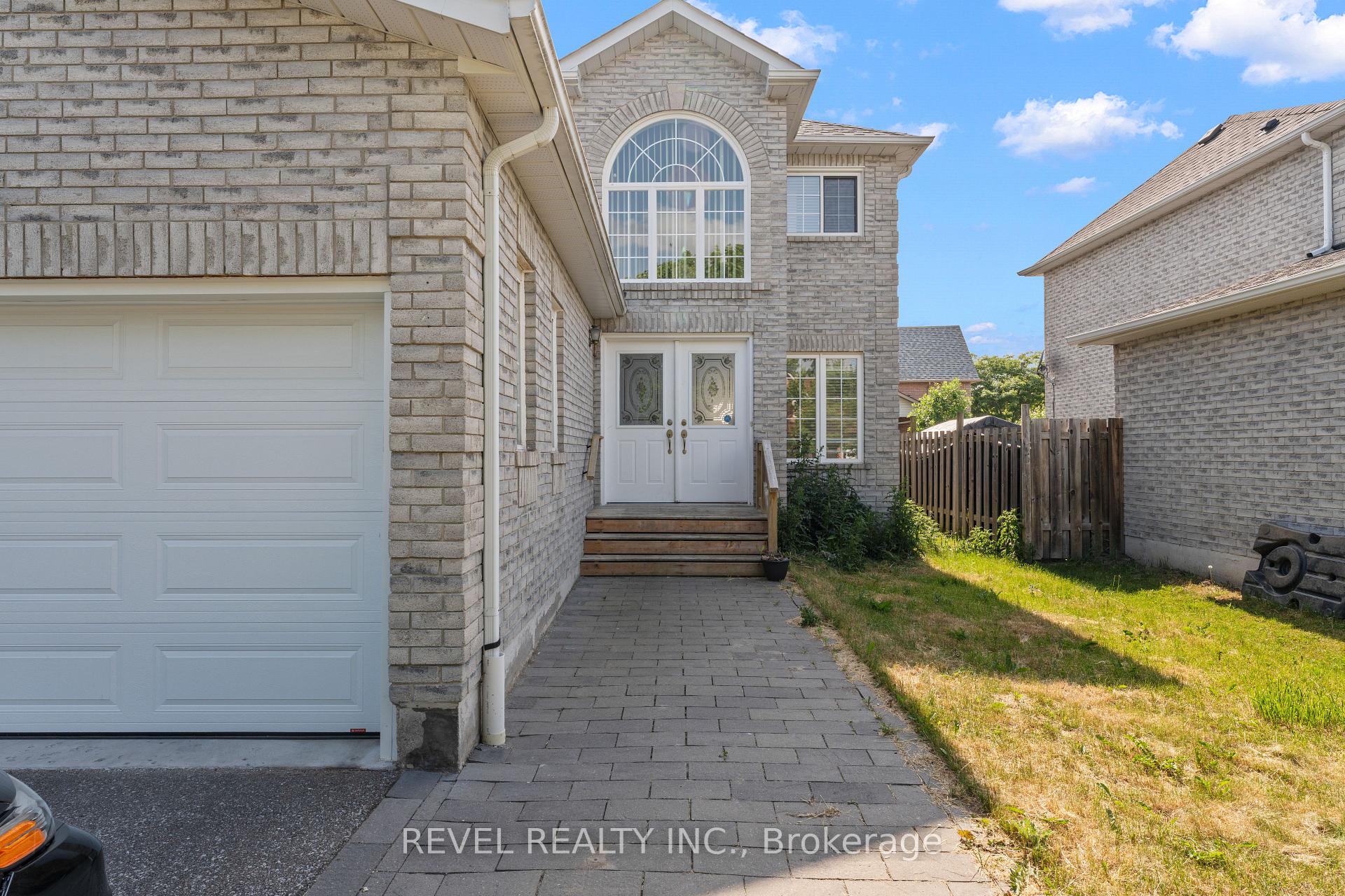 Photo 4 of 1850 Mill Street, Innisfil, Alcona — HOMEH