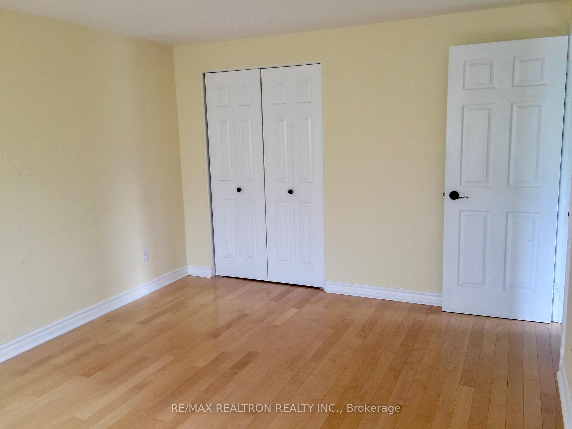Photo 7 of 16 Aberfeldy Crescent, Markham, German Mills — HOMEH