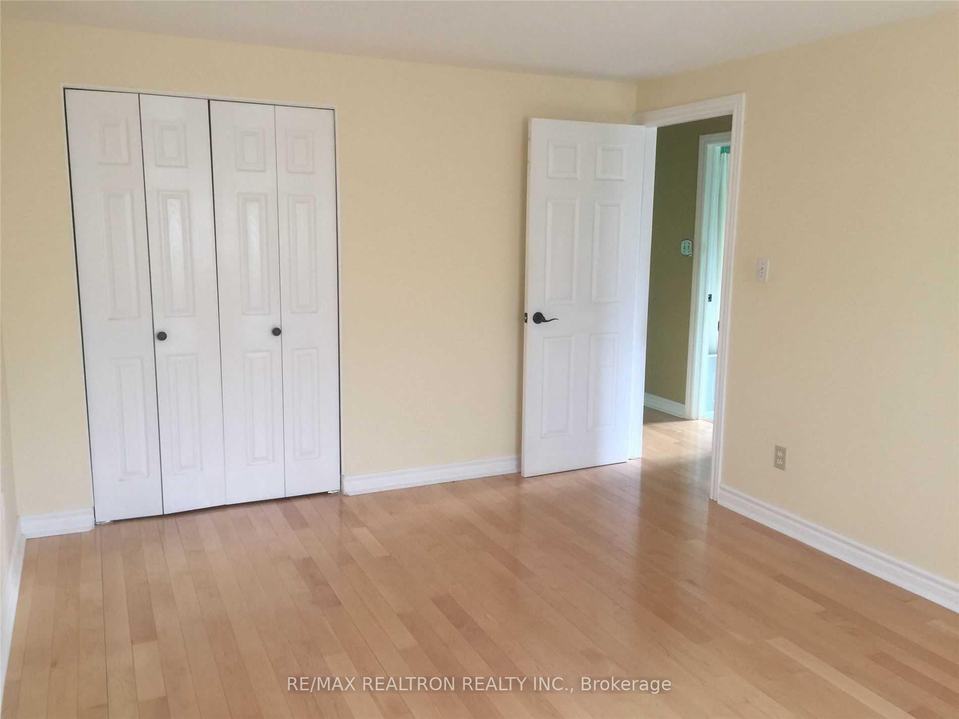 Photo 8 of 16 Aberfeldy Crescent, Markham, German Mills — HOMEH