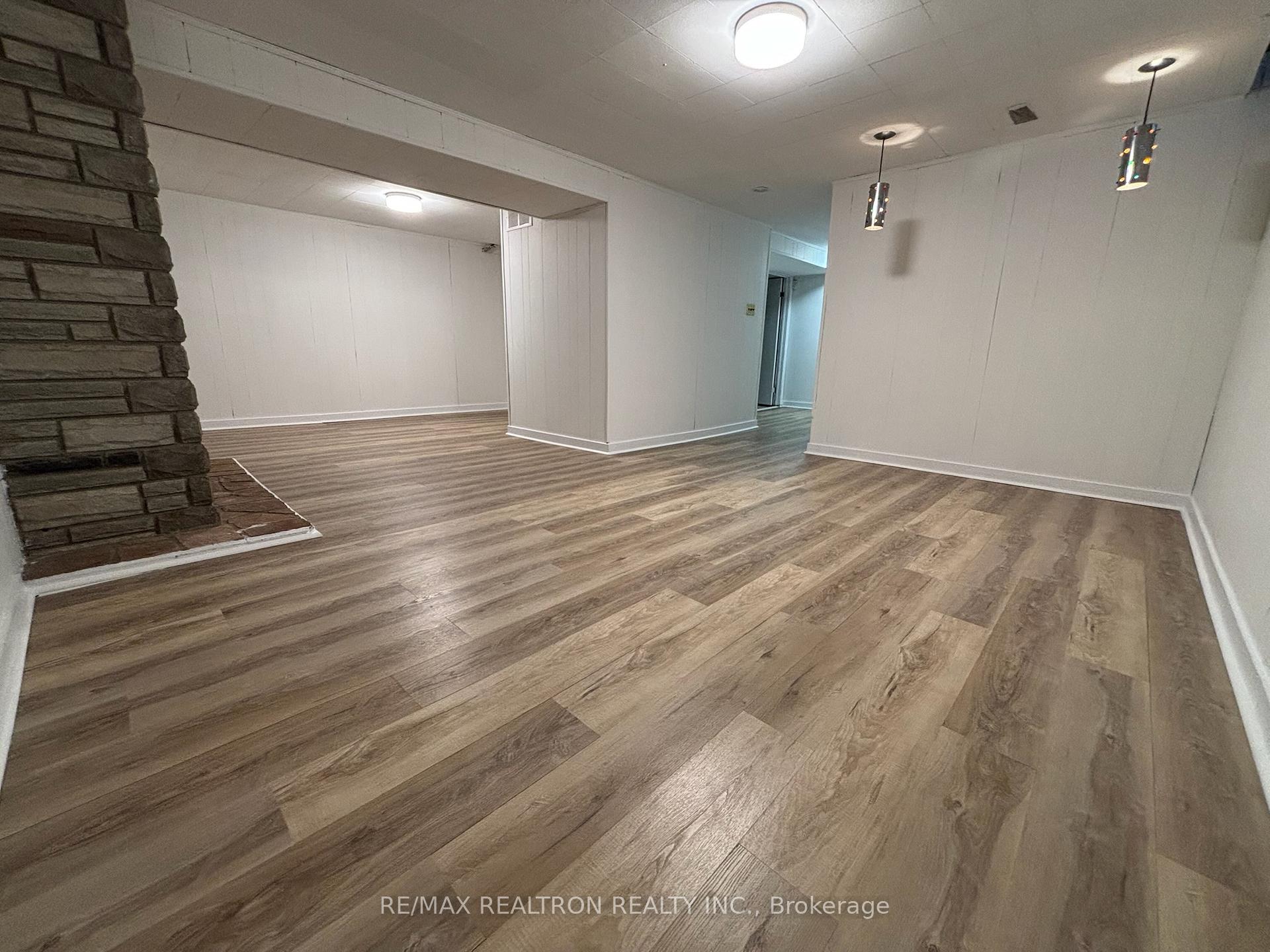 Photo 13 of 16 Aberfeldy Crescent, Markham, German Mills — HOMEH