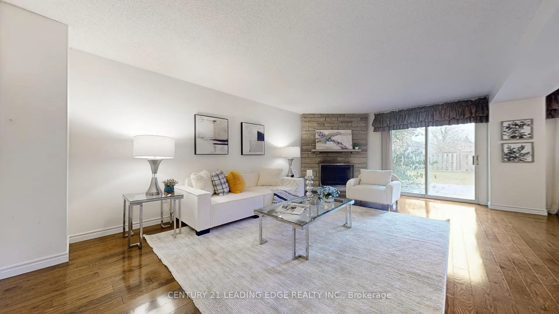 Photo 4 of 6 Adrian Crescent, Markham, Raymerville — HOMEH