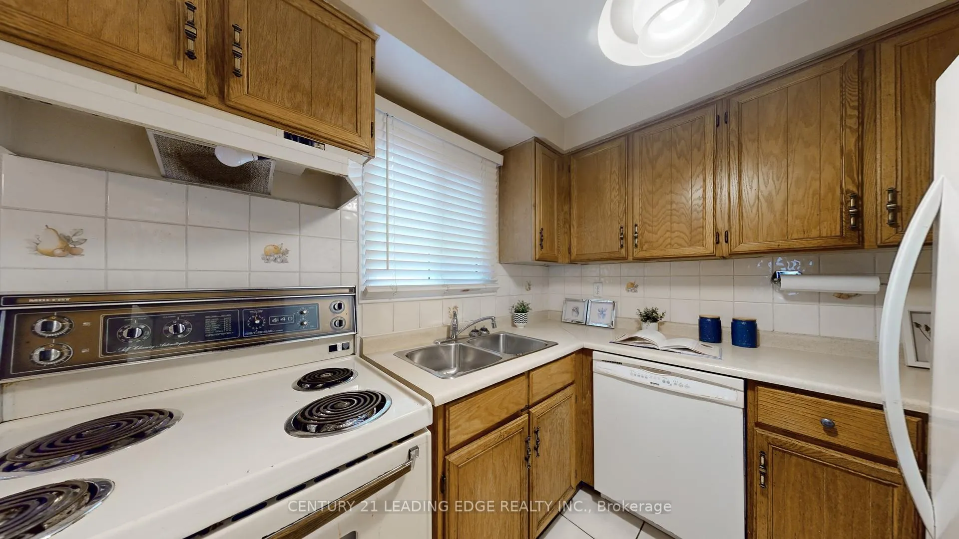 Photo 14 of 6 Adrian Crescent, Markham, Raymerville — HOMEH
