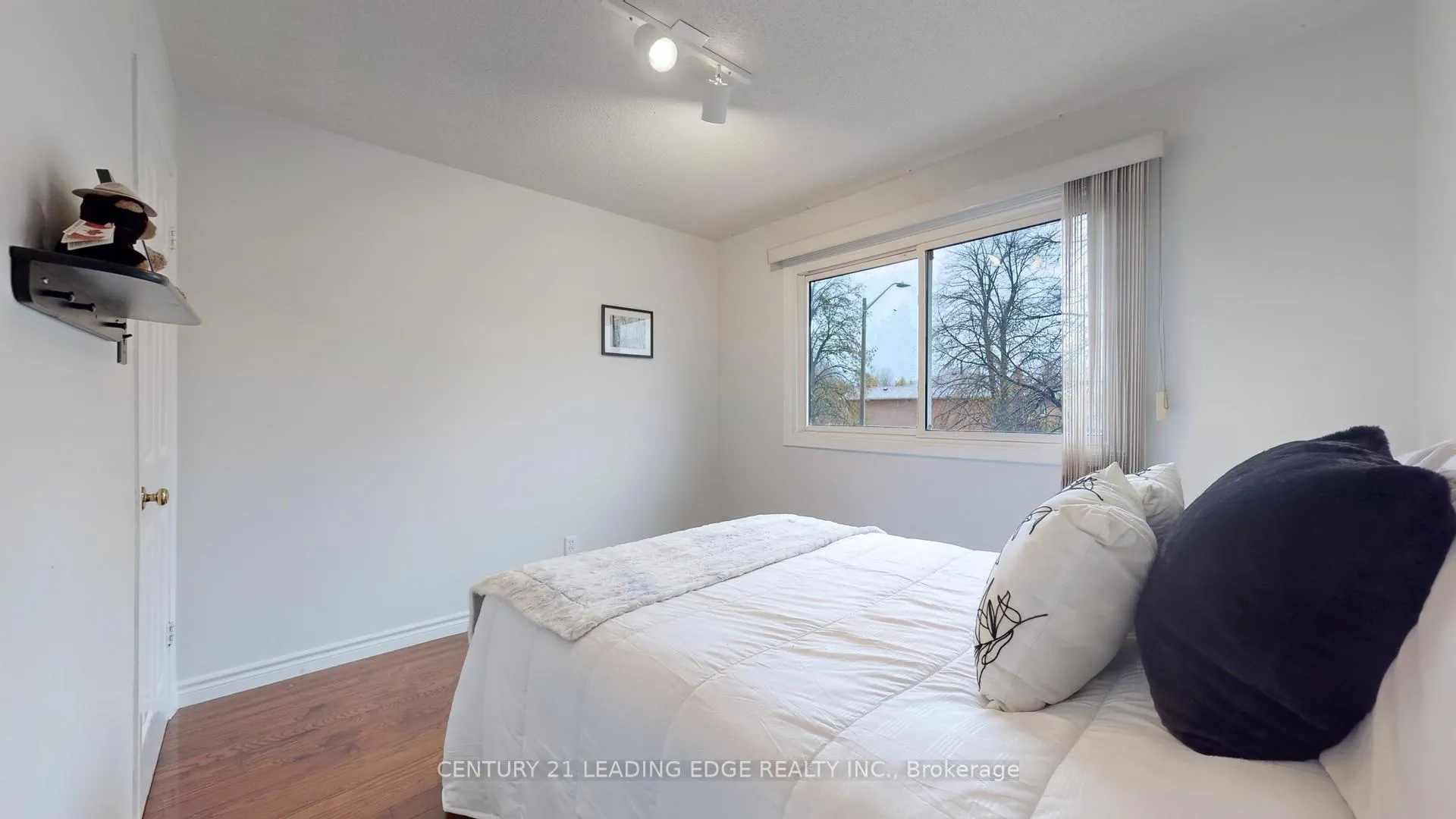 Photo 32 of 6 Adrian Crescent, Markham, Raymerville — HOMEH