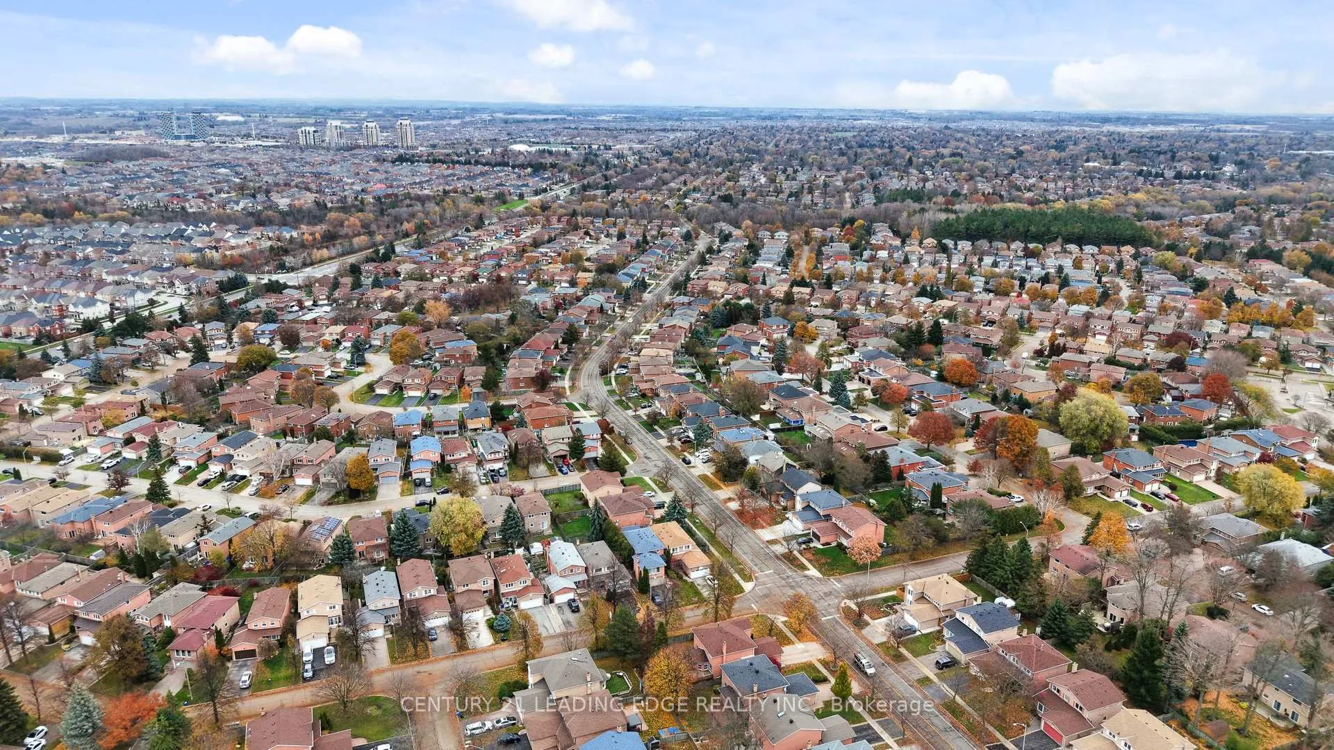 Photo 45 of 6 Adrian Crescent, Markham, Raymerville — HOMEH