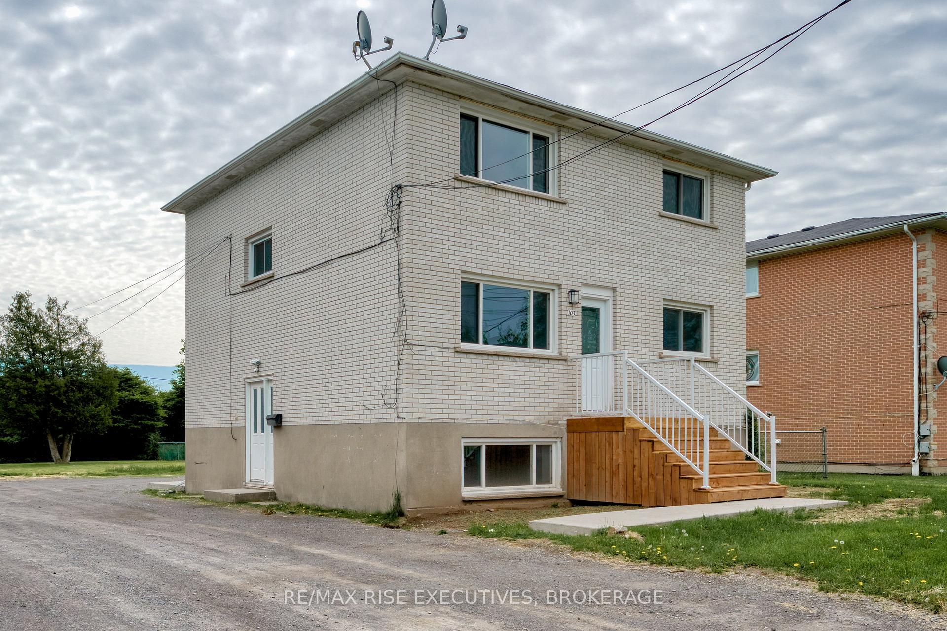 Front of Unit 1, 103 Day Street